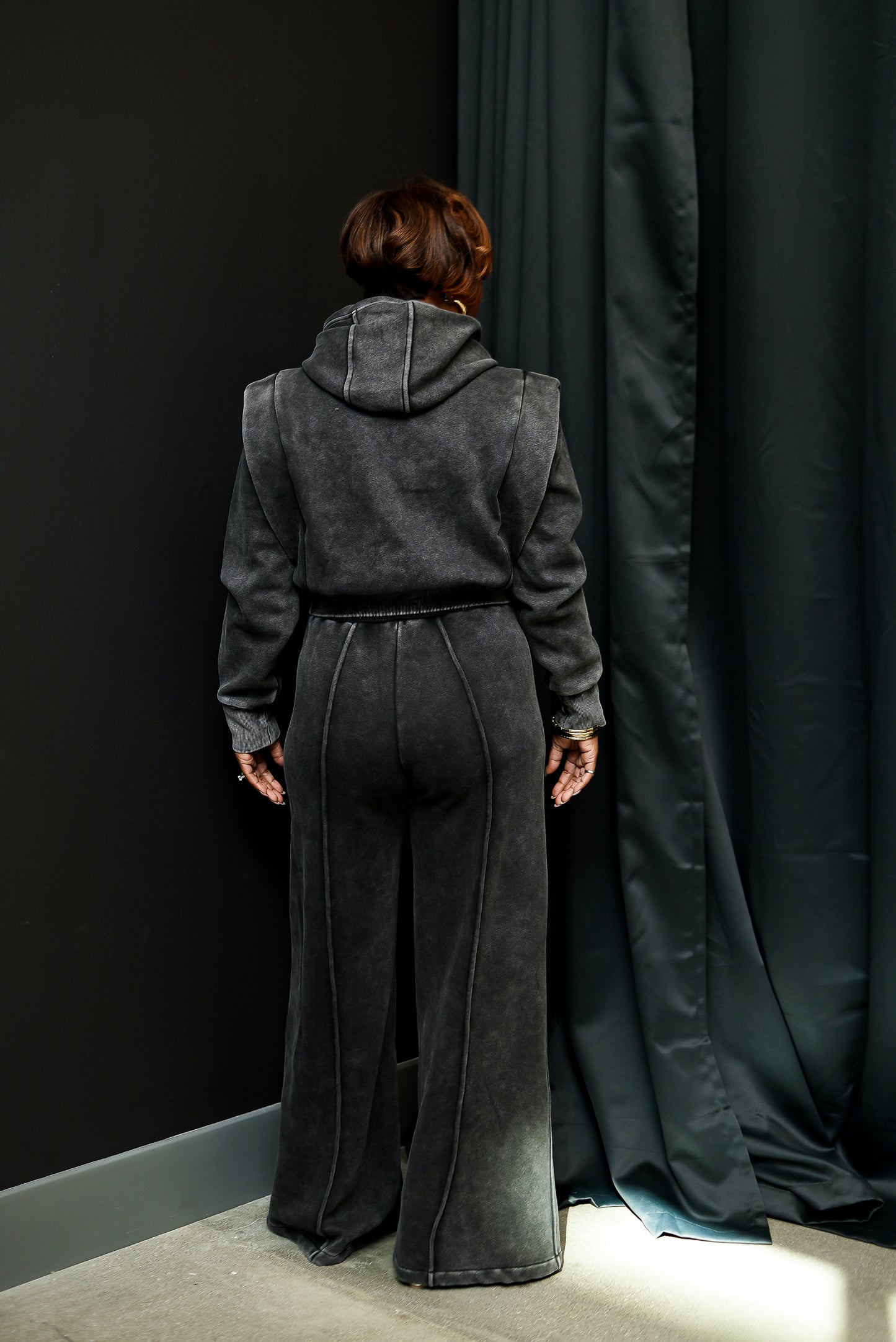 Sculpted Luxe Set Jogger Set-(Charcoal Black)