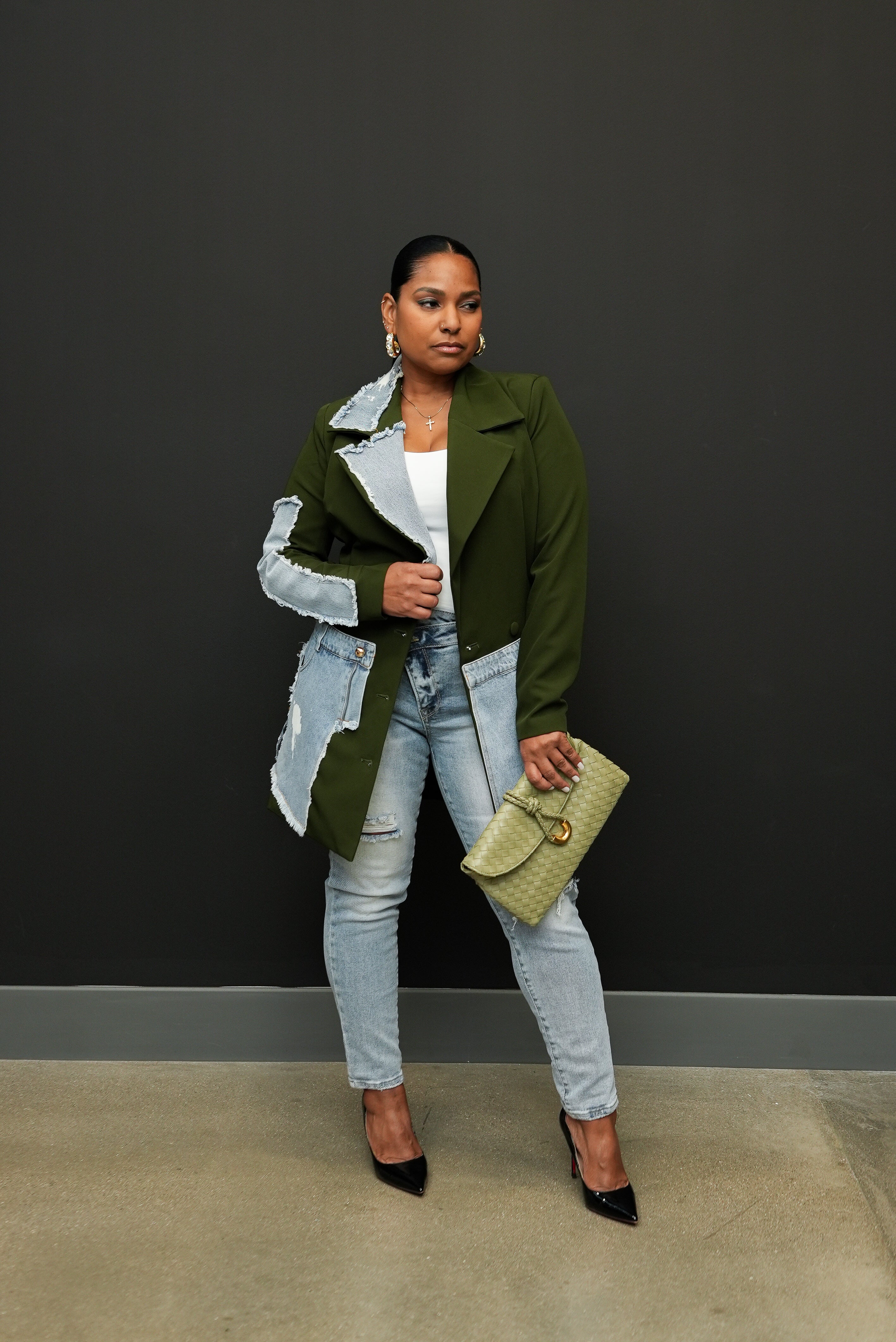 Mixing business with denim boyfriend blazer (Olive)