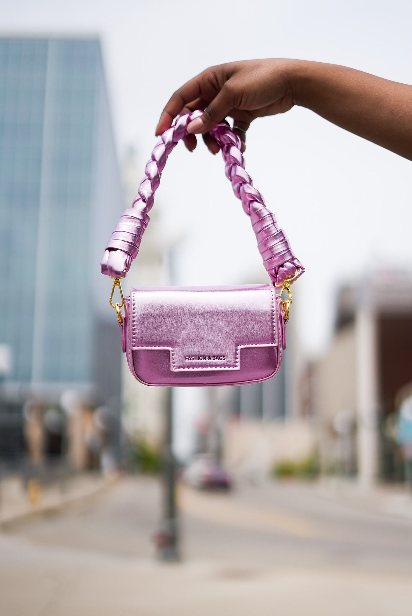 Elegant v v handbags For Stylish And Trendy Looks 