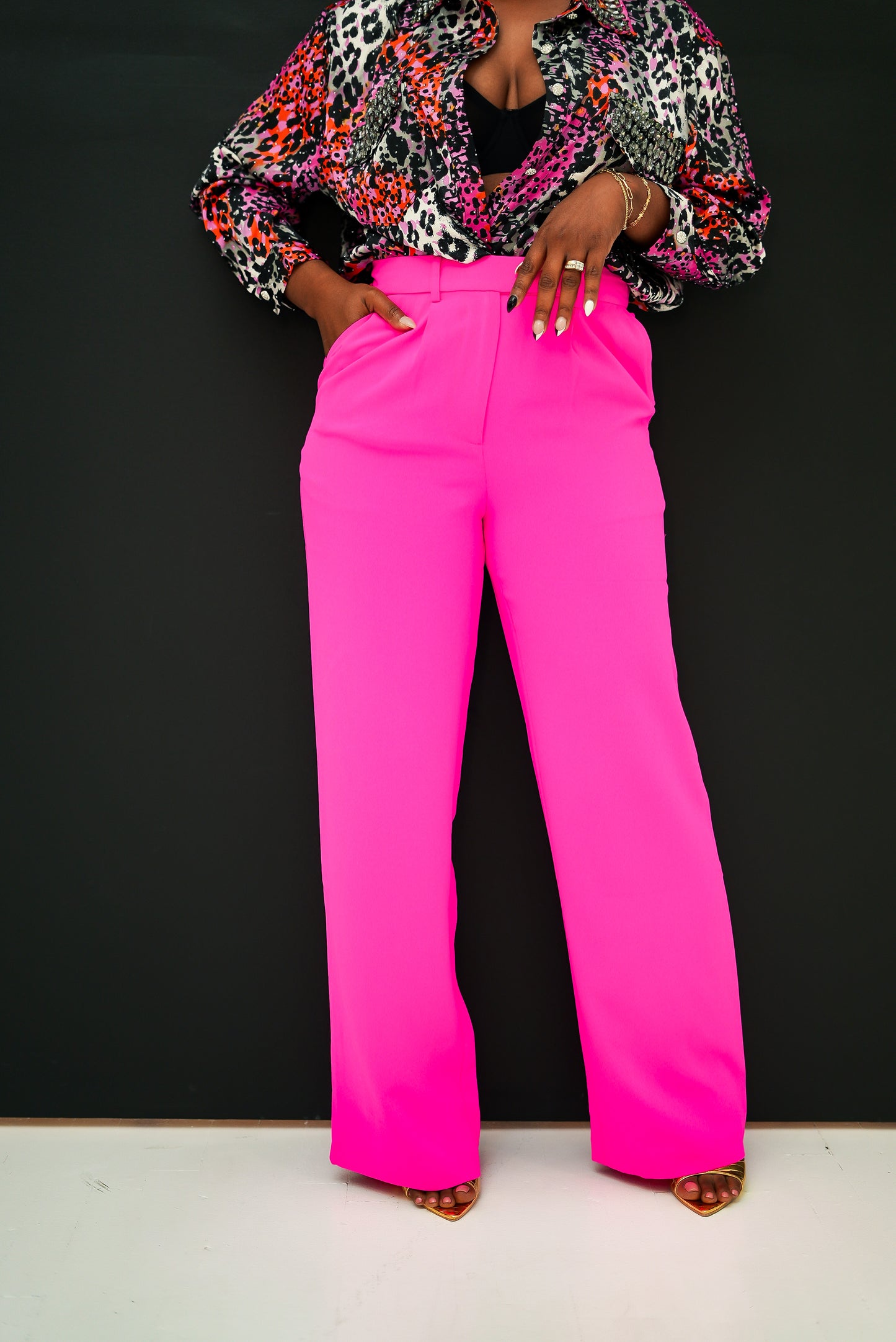 The ultra pink trouser