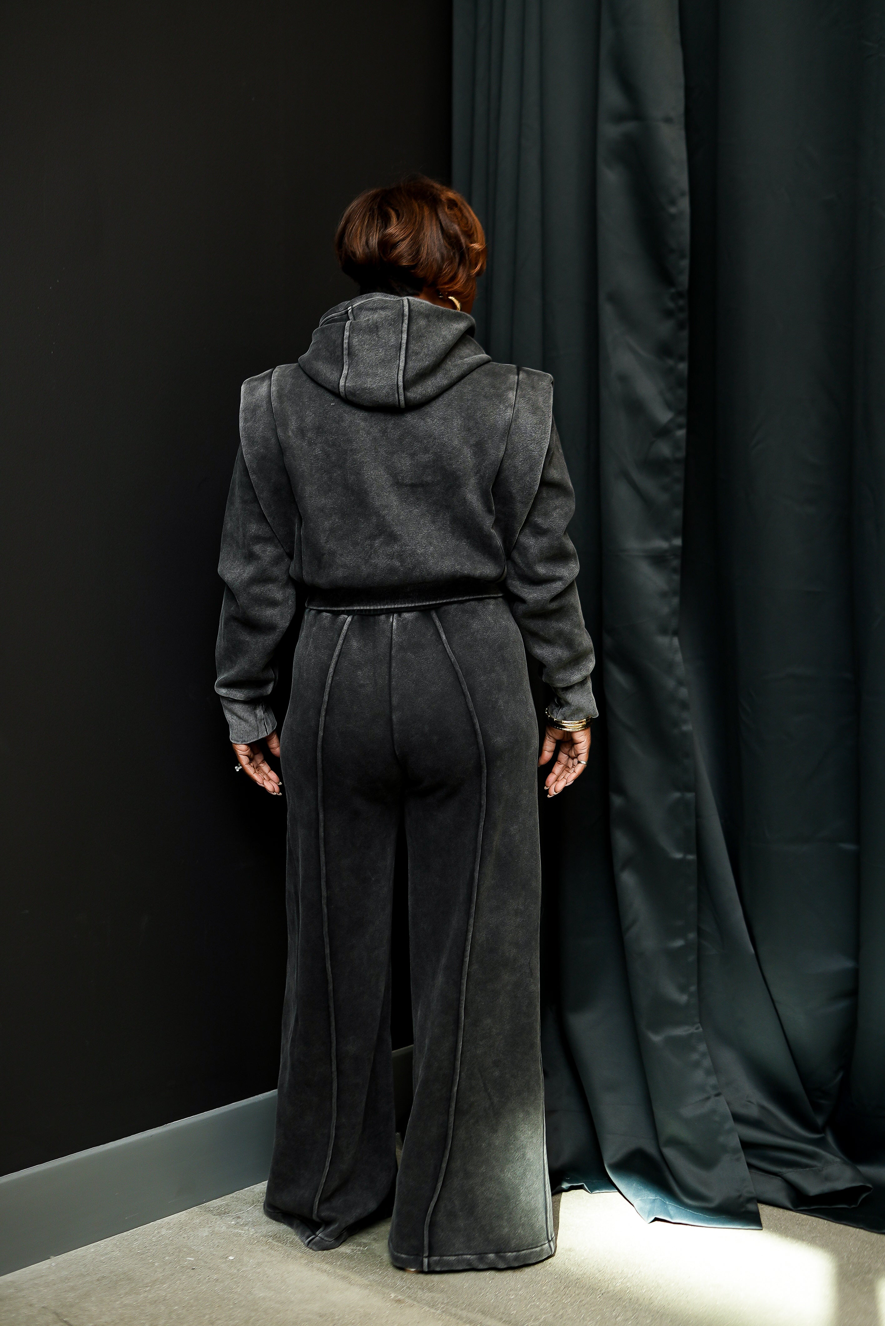 Sculpted Luxe Set Jogger Set-(Charcoal)