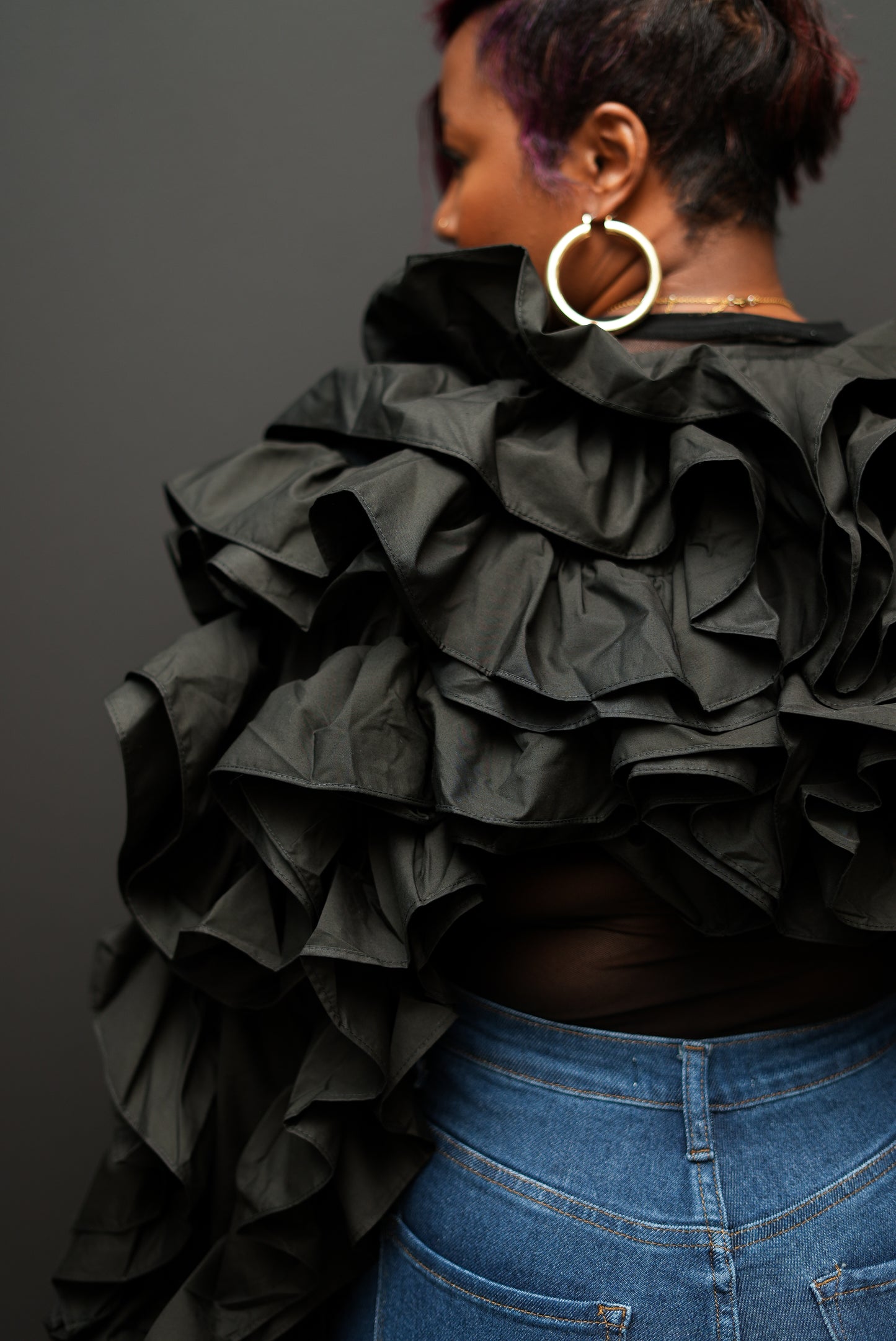 Golden Drama Ruffle Bolero (black)